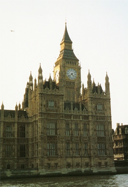 england big ben thames.jpg